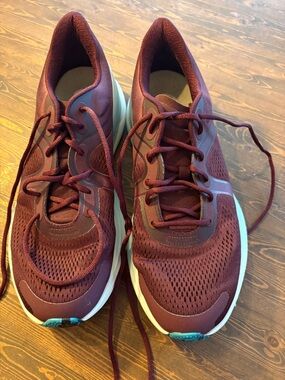 Lululemon Burgundy Women's Athletic Sneakers blissfeel run